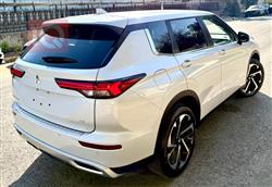 ميتسوبيشي اوتلاندر